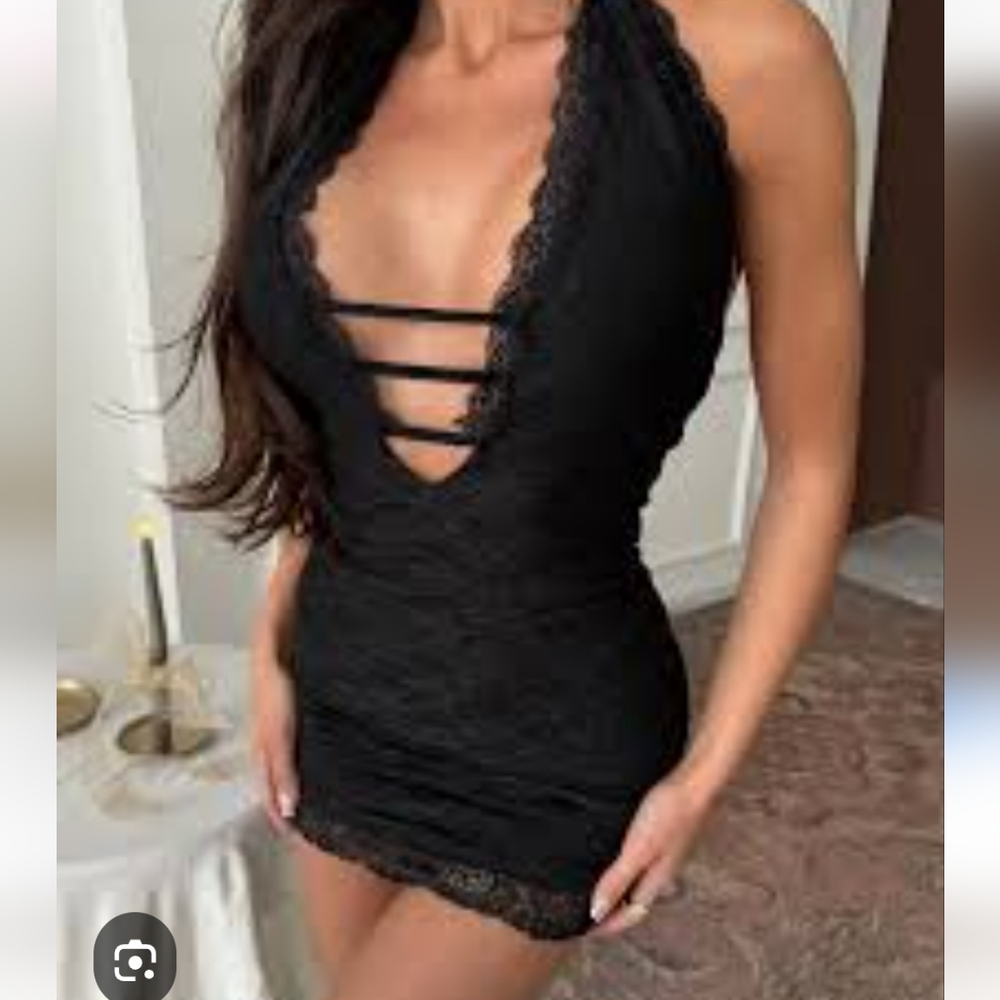 Black Bodycon Halter Cocktail Dress